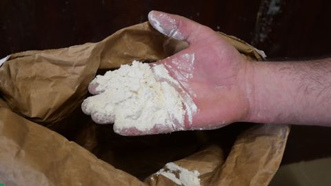 L'enjeu est, notamment, de limiter les pertes. En effet, dans la boulange paysanne, la farine « locale, bio et/ou de qualité, est cinq fois plus chère », témoigne  Mathieu Gerbault, animateur au Gab 65.