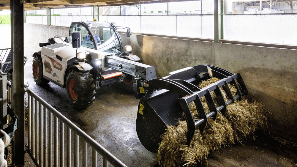 Le chargeur télescopique Bobcat TL 26.50 est équipé d'un moteur maison de 75 ch.