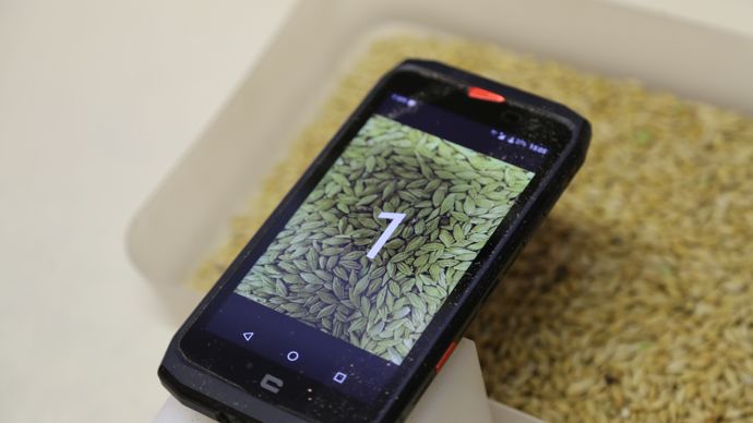 Avec une simple photo, l’OS obtient en moins d’une minute, une analyse multicritère de la qualité des matières premières réceptionnées.