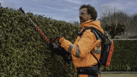 Taille-haies 60V Kress (KC200.9), puissance et confort optimum Taille-haies 60V Kress (KC200.9), puissance et confort optimum