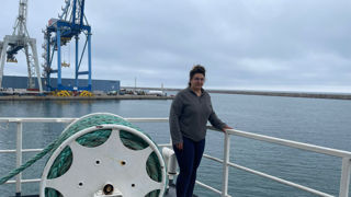 Femme d’éleveur de la Côte-d’Or, Justine Donnet accompagne des bovins en transit en Méditerranée. Femme d’éleveur de la Côte-d’Or, Justine Donnet accompagne des bovins en transit en Méditerranée.