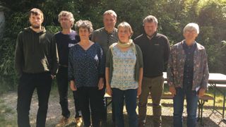 Le 24 mai 2023 à Bagnolet, le nouveau secrétariat national de la Confédération paysanne vient d'être élu. De gauche à droite : Thomas Gibert, Nicolas Fortin, Véronique Marchesseau, Stéphane Galais, Laurence Marandola, Christophe Van Hoorne et Sylvie Colas. Le 24 mai 2023 à Bagnolet, le nouveau secrétariat national de la Confédération paysanne vient d'être élu. De gauche à droite : Thomas Gibert, Nicolas Fortin, Véronique Marchesseau, Stéphane Galais, Laurence Marandola, Christophe Van Hoorne et Sylvie Colas.