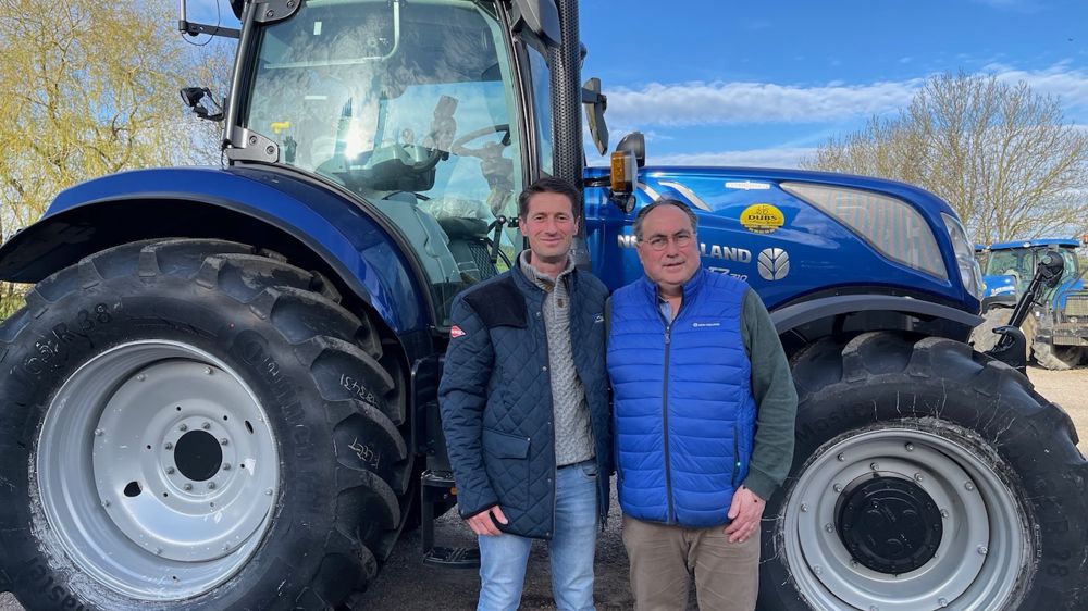 À gauche, Thomas Dubs directeur de la SAS Dubs. À droite, Florent Caré dirigeant du groupe Cheval.