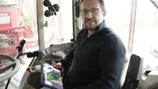 Eric Commenge pratique la modulation de doses de semis depuis 4 ans.