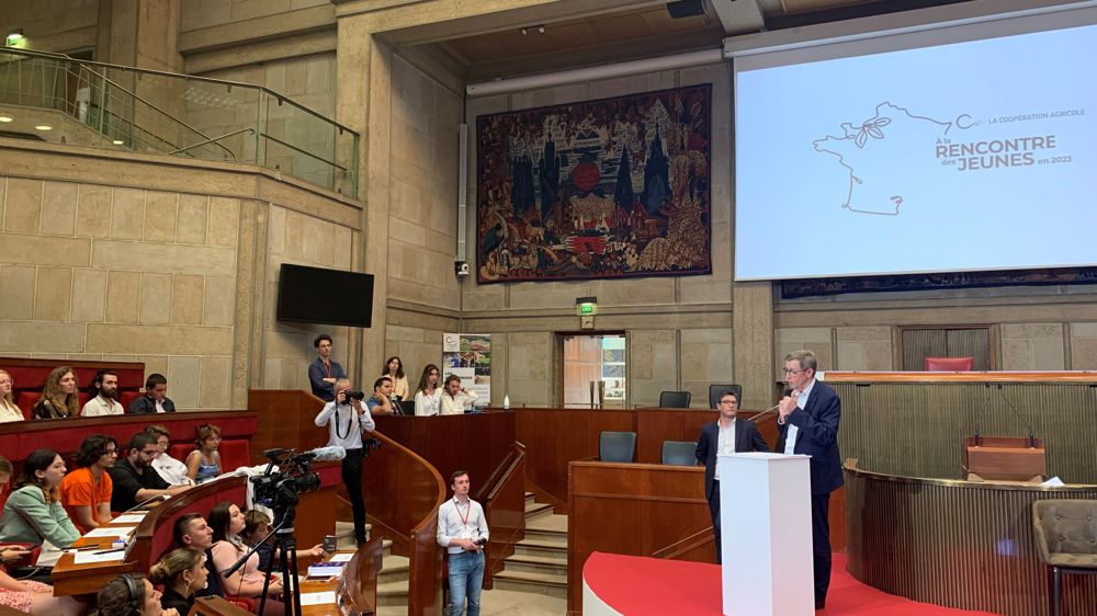 Dominique Chargé, président de La Coopération agricole intervenait auprès de jeunes au Palais d'Iéna le 5 juin 2023.