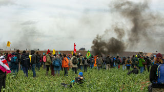 Six organisateurs de la manifestation du 25 mars à Sainte-Soline ont été placés en garde à vue le mercredi 28 juin 2023. Six organisateurs de la manifestation du 25 mars à Sainte-Soline ont été placés en garde à vue le mercredi 28 juin 2023.