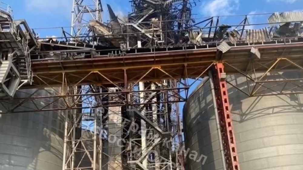 Zelensky accuse Moscou d'avoir visé des sites utilisés pour l'exportation des céréales.