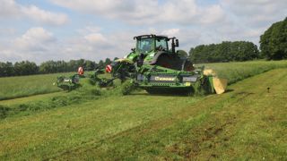 Le groupe EasyCut 880 propose des largeurs de coupe de 8,52 à 8,72 mètres.