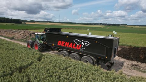 Benalu-Legras : 26 t de charge utile pour la benne AgriAlu Benalu-Legras : 26 t de charge utile pour la benne AgriAlu