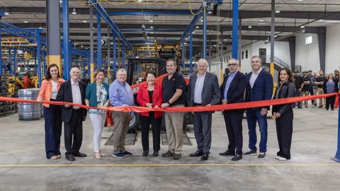 Inauguration de l'extension de l'usine de Manitou à Madison, aux États-Unis. Inauguration de l'extension de l'usine de Manitou à Madison, aux États-Unis.