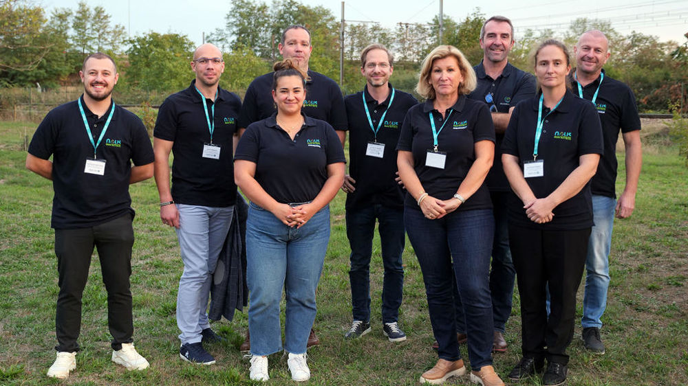 Christophe Richardot, DG d'Altervia (3e en partant de la droite), sera épaulé par les trois directeurs de réseau : Christelle Jeanroch pour Natura'Lisa (4e à dr.), Guillaume Barraud pour Hormanat (3e à g.) et David Scrive pour Lisadou (1er à dr.). Eux-mêmes s'appuieront sur quatre responsables de marchés et une assistante marketing-communication.