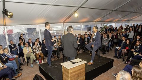 Cédric Auriol (à g.) et Mehdi Berrada (à dr.), cofondateurs d'Agronutris, ont accueilli Nicolas Dufourcq, directeur général de Bpifrance, pour inaugurer, jeudi 19 octobre, la première unité de production industrielle de l'entreprise, à Rethel (Ardennes).