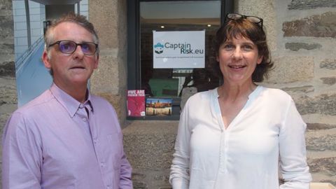 Philippe Roignant a fondé CaptainRisk, une plateforme web pour permettre aux employeurs de produire en quelques clics leur document unique. À ses côtés, Dominique Roignant intervient sur les questions de formation en sécurité au travail. © R. Aries/GFA
