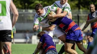 Des joueurs du Brie-Axe Betterave Rugby, une équipe composée d'agriculteurs, lors d'un match. Des joueurs du Brie-Axe Betterave Rugby, une équipe composée d'agriculteurs, lors d'un match.