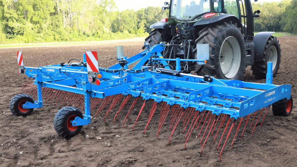 Lemken : une pression constante sur chaque dent de la herse étrille Thulit  Lemken : une pression constante sur chaque dent de la herse étrille Thulit