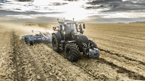 Tracteur Valtra Q5 roulant au biodiesel Tracteur Valtra Q5 roulant au biodiesel