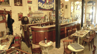 Musée des commerces d'autrefois, à Rochefort, en Charente-Maritime.