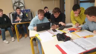 Des élèves en classe de première CGEA du lycée agricole de Saint-Lô Thère ont atteint la finale du défi « Écris ta série ». Des élèves en classe de première CGEA du lycée agricole de Saint-Lô Thère ont atteint la finale du défi « Écris ta série ».