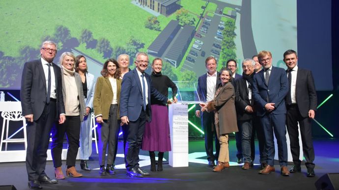 Le ministre de l’Agriculture, les élus locaux et les actionnaires du projet ont lancé officiellement, jeudi 7 décembre à Orléans (Loiret), la construction de l’usine d’Intact en marge de l'assemblée générale d'Axéréal.