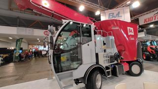 La mélangeuse automotrice BVL a dévoilé ses améliorations lors du salon Agribex. La mélangeuse automotrice BVL a dévoilé ses améliorations lors du salon Agribex.