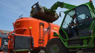 Les mélangeuses sont de plus en plus répandues dans les élevages français.