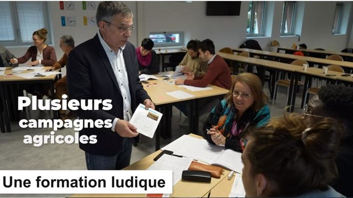 Extrait d'une vidéo de teasing sur Agri€njeux, réalisée par Cegara, qui a conçu cet outil avec d'autres centres de gestion et Didier Sol, ici en photo en tant qu'animateur d'une session, également consultant pour Réseau Motival.