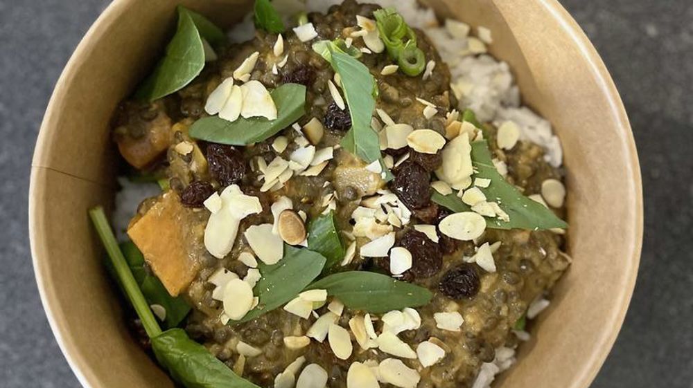 Dahl aux lentilles vertes végane.