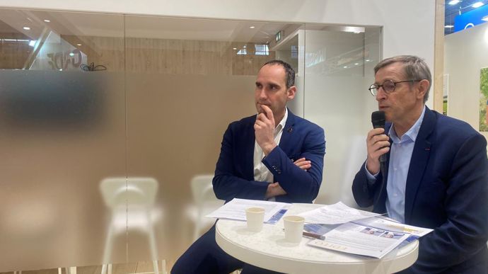 Mickaël Marcerou (à g.), vice-président Europe de LCA, et Dominique Chargé, président de LCA