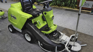 Une tondeuse frontale tout électrique chez Grillo