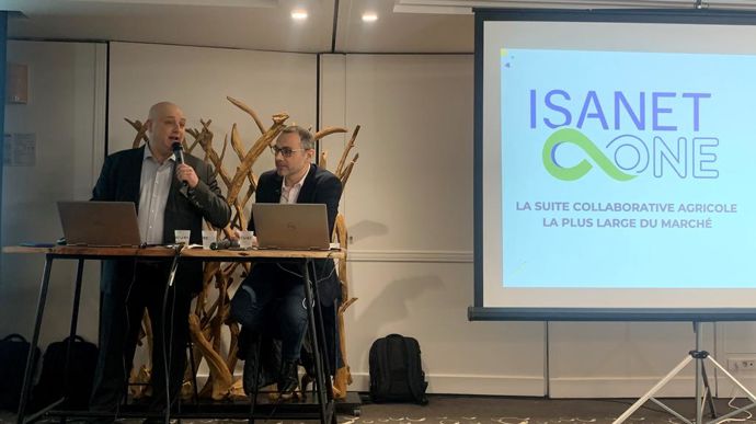 Pierre Vernay, responsable grands comptes chez Isagri ingénierie, et Philippe Neels, directeur adjoint d’Isagri ingénierie, jeudi 29 février, à Paris.