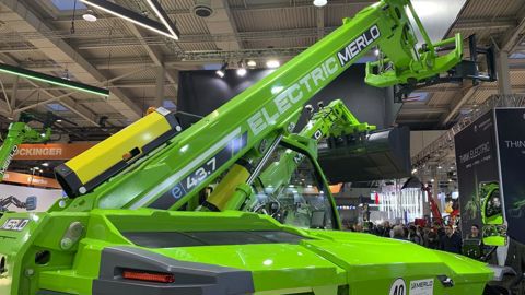 L'autonomie du TFe43.7 est annoncée pour 8 heures de manutention de fumier.