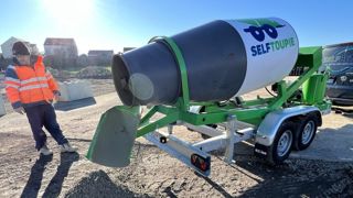 La Selftoupie permet de livrer des petites quantités de béton frais ou de mortier sur les chantiers.