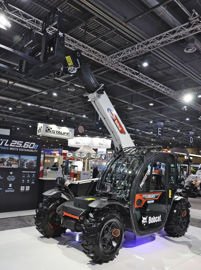 Le t&eacute;lescopique TL25.60e a &eacute;t&eacute; pr&eacute;sent&eacute; en exclusivit&eacute; au salon Intermat 2024. 