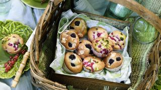 Muffins aux groseilles ou aux mûres. Muffins aux groseilles ou aux mûres.