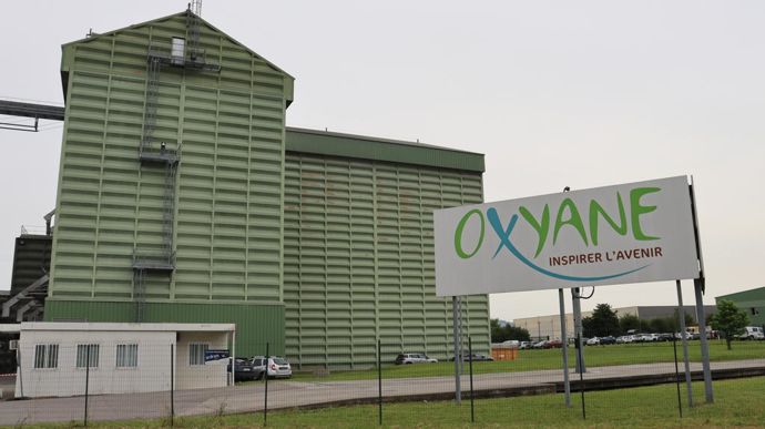 Depuis fin juin,à La Côte-Saint-André (Isère), l'usine d'Oxyane, dédiée à la transformation du soja, tourne 7 j/7, 24 h/24.