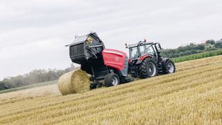 La presse à balles rondes B 4160V Xtra intègre la liste des machines de la flotte de courtoisie Massey Ferguson. La presse à balles rondes B 4160V Xtra intègre la liste des machines de la flotte de courtoisie Massey Ferguson.