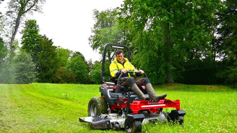 Cramer Optimus Z : une tondeuse zéro turn complète Cramer Optimus Z : une tondeuse zéro turn complète