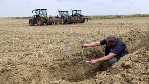 Pierre Durand de la Chambre d'agriculture de l'Aisne compare les impacts de plusieurs outils de décompactage et de fissuration.