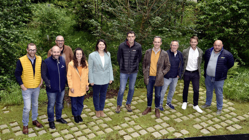 Nos 18es Rencontres Agrodistribution ont accueilli, jeudi 30 mai, de gauche à droite : Laurent Devochelle (Geda Artois), Franck Boissinot (Biosphères), Alain Baraton (Réseau Motival), Marion Danès (Maïsadour), Claire Zwilling Crécy (Valfrance), Christophe Bessard (groupe Bernard), Matthieu Archambeaud (Icosystème), Eric Leseur (Soufflet agriculture), Thomas Perrier (Océalia), François-Xavier Renault (NatUp) et Astrid Cassaz (conseillère indépendante, en visio).