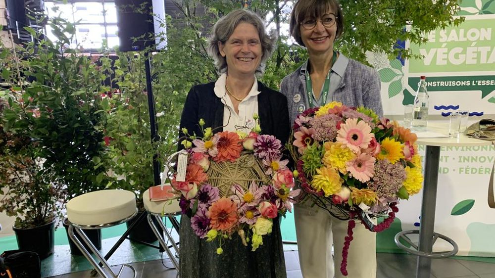 Marie Levaux (à gauche sur la photo), présidente de Verdir, ici aux côtés de Catherine Muller, présidente de Valhor, lors de la remise des prix du concours Innovert. Elle affirme que le salon a été l’occasion de fédérer, mais le syndicat rappelle que la situation est difficile et appelle à une mobilisation collective.