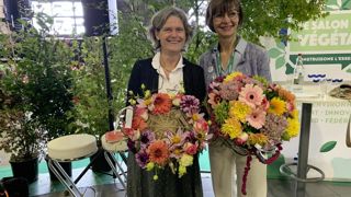 Marie Levaux (à gauche sur la photo), présidente de Verdir, ici aux côtés de Catherine Muller, présidente de Valhor, lors de la remise des prix du concours Innovert. Elle affirme que le salon a été l’occasion de fédérer, mais le syndicat rappelle que la situation est difficile et appelle à une mobilisation collective. Marie Levaux (à gauche sur la photo), présidente de Verdir, ici aux côtés de Catherine Muller, présidente de Valhor, lors de la remise des prix du concours Innovert. Elle affirme que le salon a été l’occasion de fédérer, mais le syndicat rappelle que la situation est difficile et appelle à une mobilisation collective.