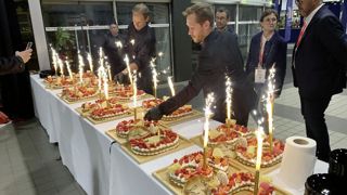 Pas moins de neuf entreprises ont fêté leurs anniversaires à l’occasion de la soirée du Salon du végétal, le 10 septembre, à Angers. Pas moins de neuf entreprises ont fêté leurs anniversaires à l’occasion de la soirée du Salon du végétal, le 10 septembre, à Angers.
