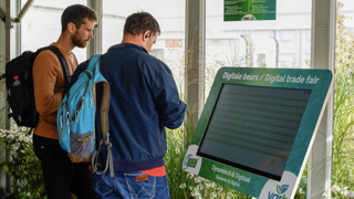 Les organisateurs de GrootGroenPlus développent toutes les initiatives pour valoriser l’offre de leurs exposants et les produits de pépinière. Les organisateurs de GrootGroenPlus développent toutes les initiatives pour valoriser l’offre de leurs exposants et les produits de pépinière.