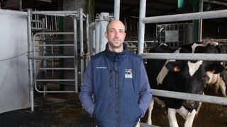 Dès l’installation de son robot de traite en 2013, Gaël Drouet a souhaité conserver le pâturage sur les 25 ha de prairies accessibles.