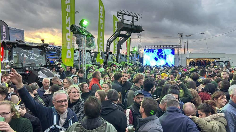 La remise du prix s'est déroulé au Sommet de l'Elevage. La remise du prix s'est déroulé au Sommet de l'Elevage.