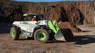 JCB a déjà réalisé plusieurs prototypes munis de son moteur à hydrogène et notamment un télescopique agricole.