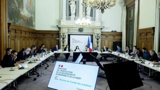 Annie Genevard a rouvert un cycle de réunions pour « relancer la recherche d’alternatives [aux] impasses techniques » des producteurs.