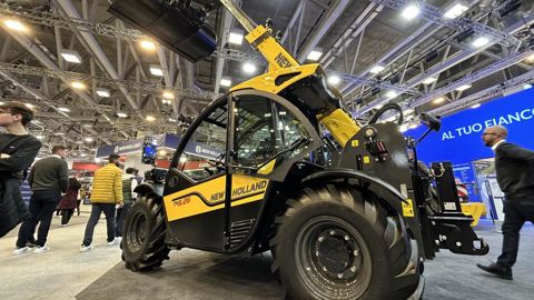 New Holland : un télescopique compact supplémentaire