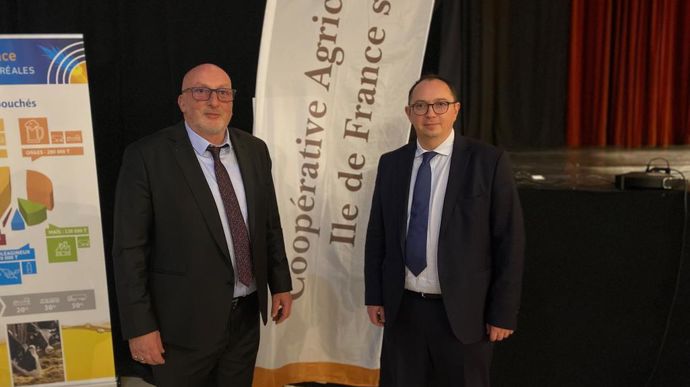 Jean-Marc Foucher et Sébastien Ciezki, respectivement président et directeur général d’Île de France Sud, lors de l'AG de la coopérative, jeudi 5 décembre, à Étampes (Essonne).