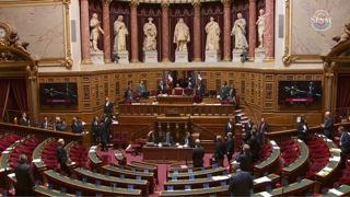 Les sénateurs n'examineront pas la proposition de loi avant 2025. Les sénateurs n'examineront pas la proposition de loi avant 2025.